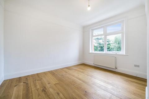 3 bedroom flat for sale, Gleneldon Road, Streatham