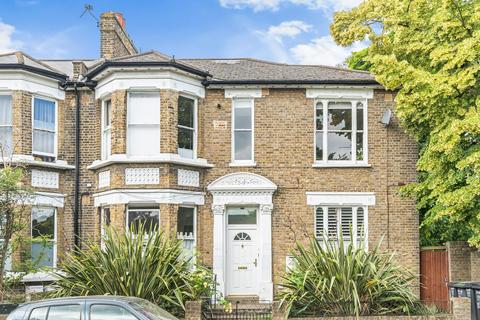 4 bedroom flat for sale, Sandbourne Road, Brockley