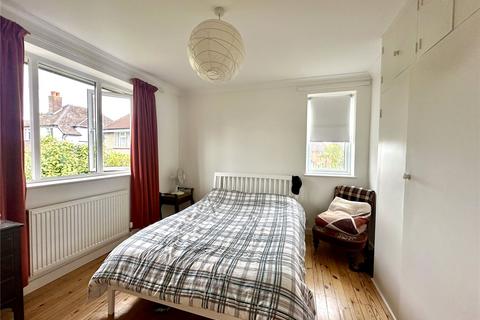26 Belmore Road, Lymington, SO41 3NT
