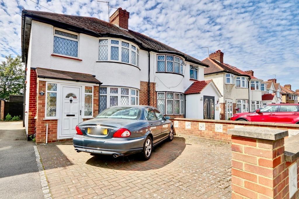 Well presented three bedroom semi detached house
