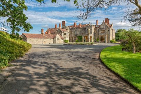 10 bedroom detached house for sale, Whitney-on-Wye, Hereford, Herefordshire, HR3