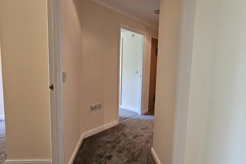 2 bedroom flat for sale, Copthorne Common Road, Copthorne, Crawley RH10