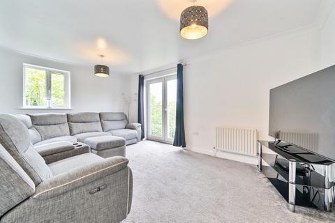 2 bedroom flat for sale, Craig House, Craig Avenue, Reading, RG30