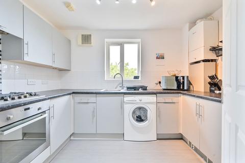 2 bedroom flat for sale, Craig House, Craig Avenue, Reading, RG30