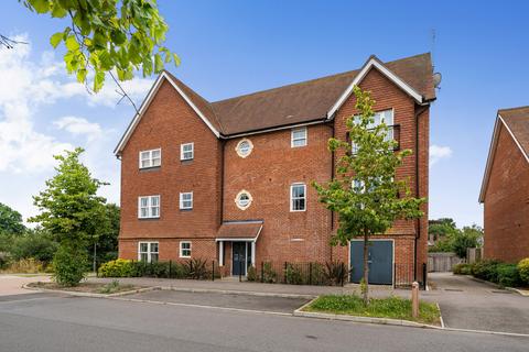 2 bedroom flat for sale, Redwing House, 36 Webber Street, Horley, RH6