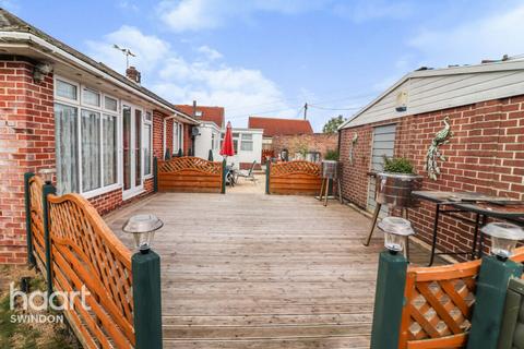 3 bedroom detached bungalow for sale, Mannington Park, Swindon