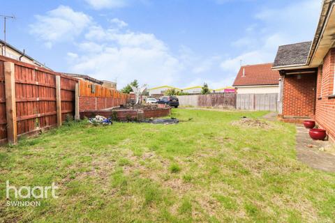 3 bedroom detached bungalow for sale, Mannington Park, Swindon