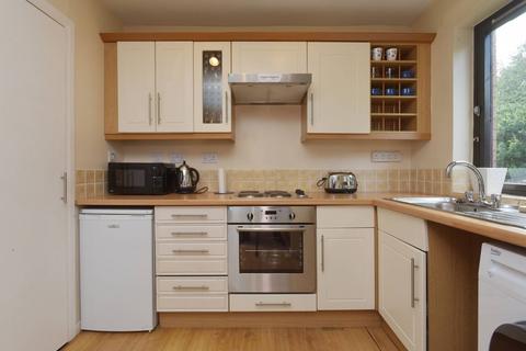 19/9 Boat Green, Edinburgh, EH3 5LW