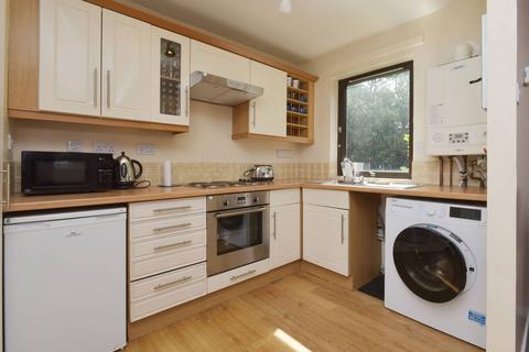 19/9 Boat Green, Edinburgh, EH3 5LW