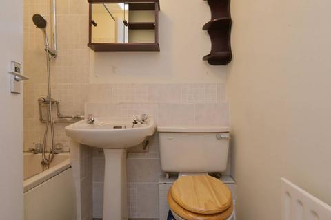 19/9 Boat Green, Edinburgh, EH3 5LW