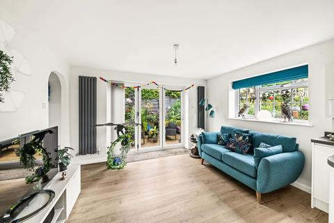1 Kingfisher Close, Basingstoke, RG22 5PJ