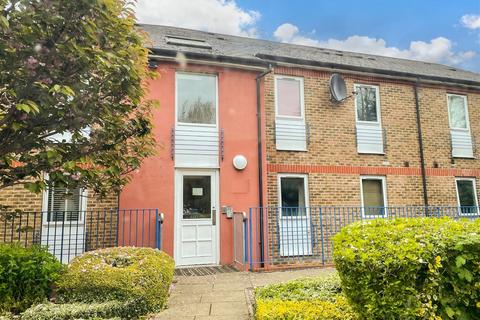 2 bedroom ground floor flat for sale, The Chenies, Maidstone, Kent