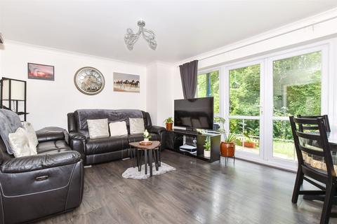 2 bedroom ground floor flat for sale, The Chenies, Maidstone, Kent