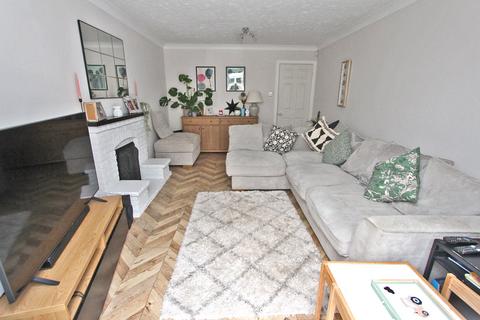 4 bedroom semi-detached house for sale, Yerville Gardens, Hordle, Lymington, Hampshire, SO41