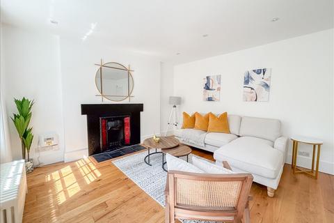 2 bedroom flat to rent, Holland Park Avenue, Holland Park, London, Royal Borough of Kensington and Chelsea, W11