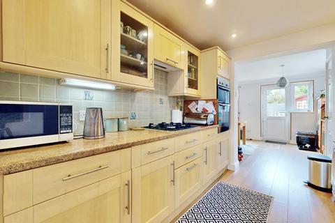 315 Balmoral Drive, Hayes, UB4 8DJ