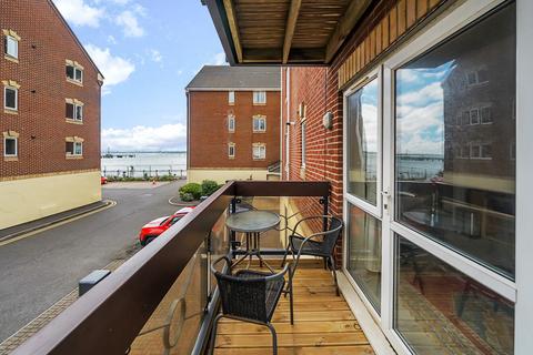 2 bedroom apartment for sale, Pacific Close, Southampton, Hampshire