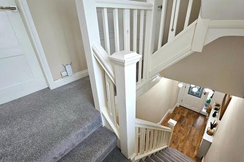 40 Eakring Road, Mansfield, NG18 3AH