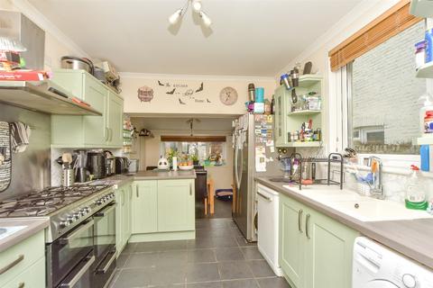 3 bedroom terraced house for sale, St. George's Avenue, Sheerness, Kent