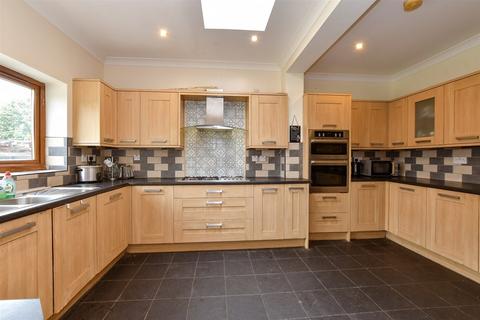 7 bedroom end of terrace house for sale, Priestley Gardens, Chadwell Heath, Essex