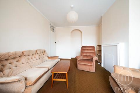 2 bedroom flat for sale, Falloden Way, London NW11