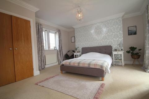 5 bedroom house to rent, Micklethwaite Steps, Wetherby, West Yorkshire, UK, LS22