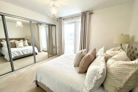 1 bedroom flat for sale, Harlequin Close, Barking IG11