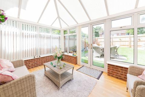 8 Clarendon Close, Abingdon, OX14 3XH
