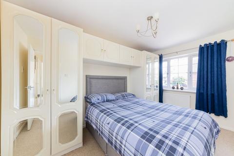 8 Clarendon Close, Abingdon, OX14 3XH