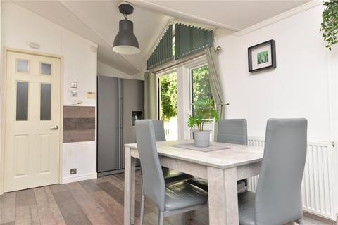 2 bedroom park home for sale, Shorefield Country Park, Downton, Hampshire, SO41