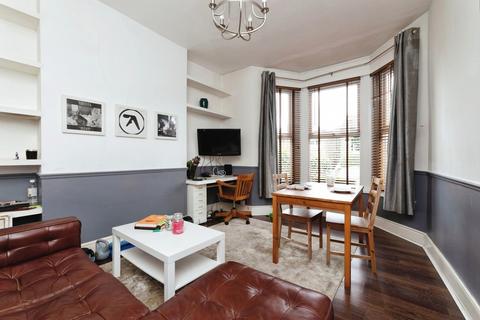 2 bedroom flat for sale, Woodriffe Road, London E11