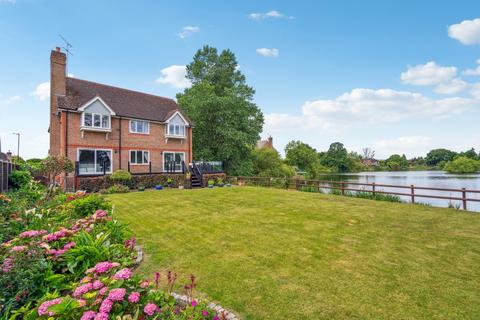 4 bedroom detached house for sale, Ray Mill Road East, Maidenhead