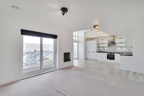 2 bedroom penthouse for sale, Lambe Close, Snodland, Kent, ME6