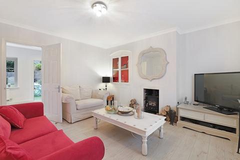 12 Bansons Way, Ongar, CM5 9AS