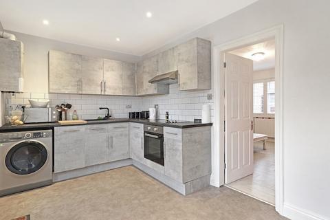 12 Bansons Way, Ongar, CM5 9AS
