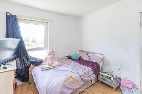 3 bedroom end of terrace house for sale, Catriona Way, Motherwell ML1