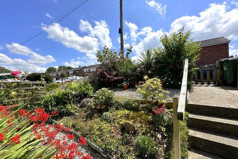 3 bedroom terraced house for sale, Abbots Drive, East The Water