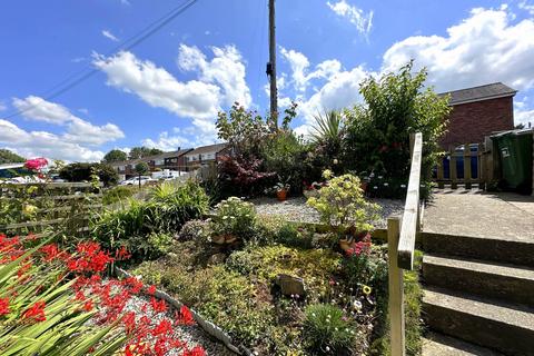 5 Abbots Drive, Bideford, EX39 4DB