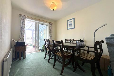5 Abbots Drive, Bideford, EX39 4DB