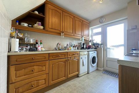 5 Abbots Drive, Bideford, EX39 4DB