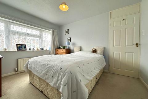 5 Abbots Drive, Bideford, EX39 4DB