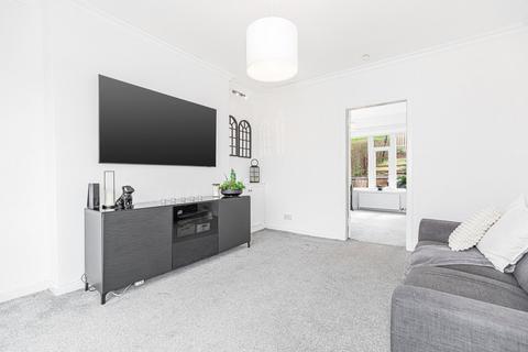 38 Randolph Drive, Clarkston, Glasgow, G76 8AW