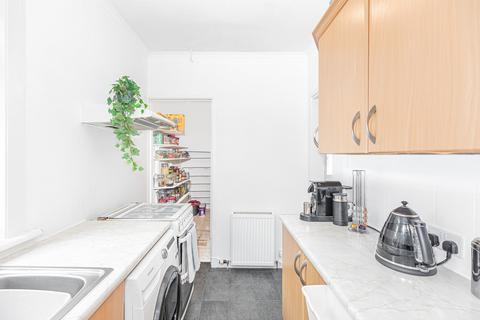 38 Randolph Drive, Clarkston, Glasgow, G76 8AW