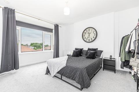 38 Randolph Drive, Clarkston, Glasgow, G76 8AW