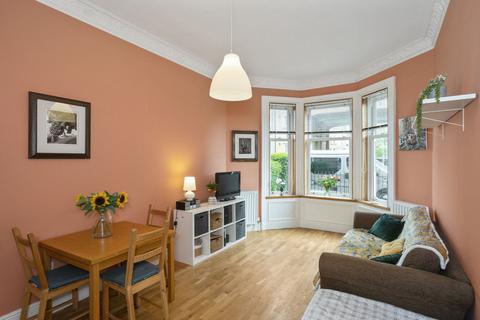 10 Hermitage Park, Edinburgh, EH6 8HB