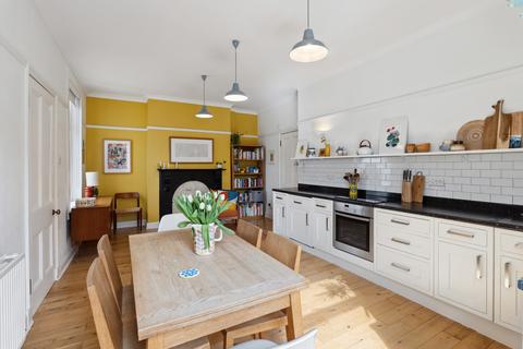 4 Waterloo Drive, Lanark, ML11 7QN