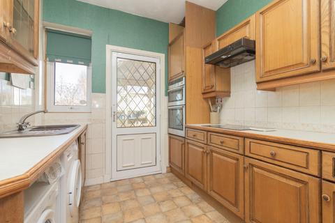 12 Strathearn Road, Clarkston, Glasgow, G76 7TY