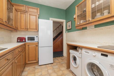 12 Strathearn Road, Clarkston, Glasgow, G76 7TY