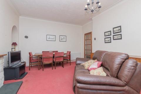 12 Strathearn Road, Clarkston, Glasgow, G76 7TY