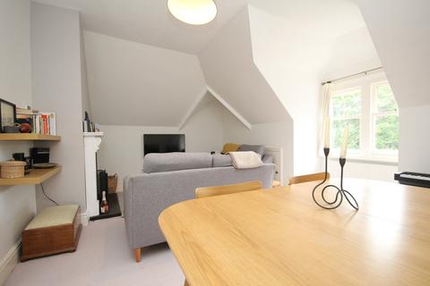 Flat 5, 68 West Overcliff Drive, Bournemouth, BH4 8AB